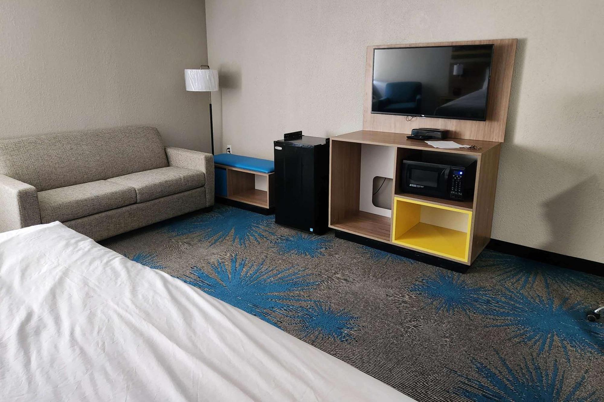 Days Inn By Wyndham Davenport Exteriér fotografie